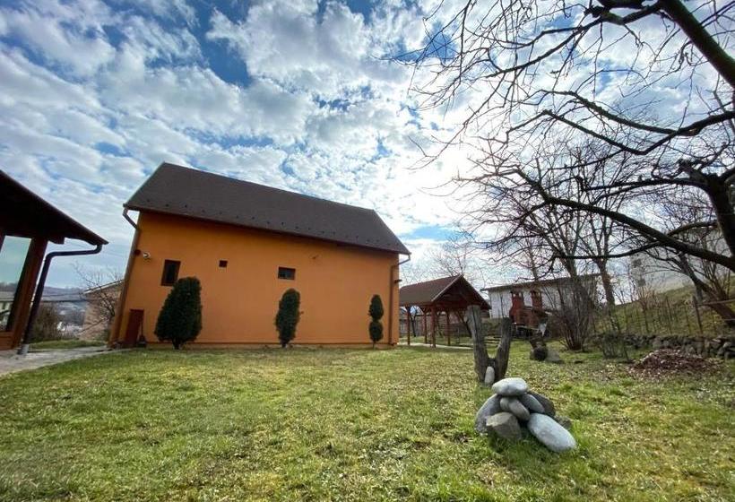 Отель La Grădină