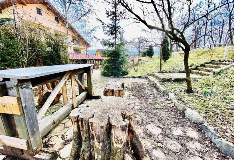 Отель La Grădină