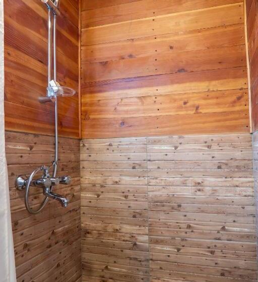 ホテル Le Roi Floating Huts & Eco Rooms Tehri