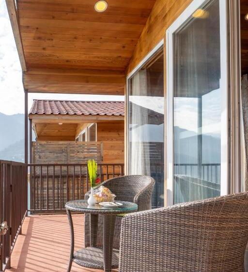 ホテル Le Roi Floating Huts & Eco Rooms Tehri