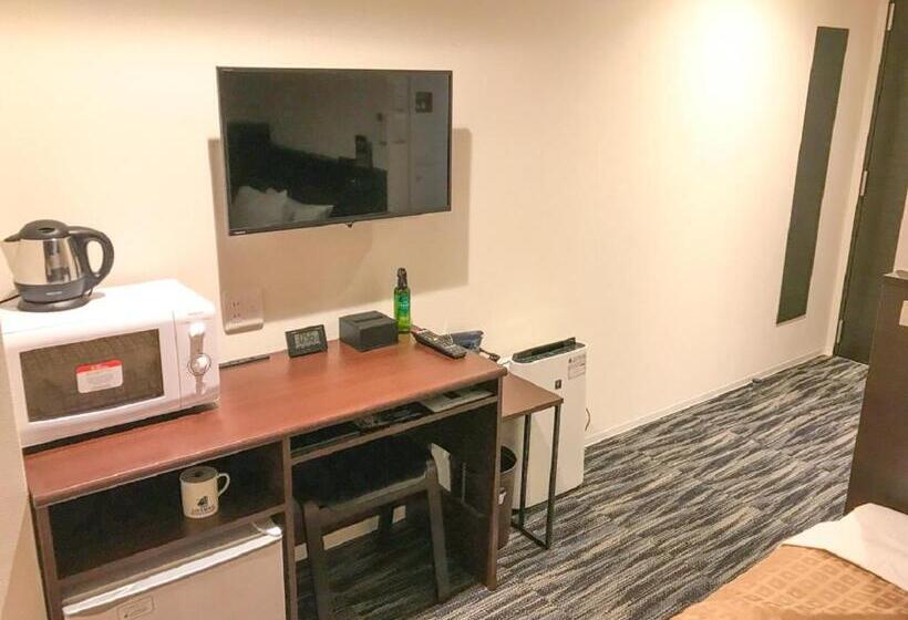 Отель Livemax Takamatsu Ekimae