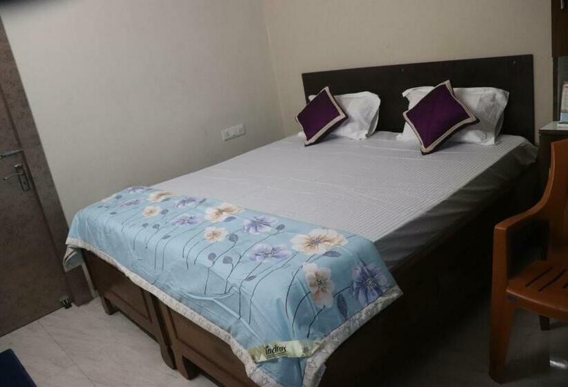 בית מלון כפרי Manik Resort By Wb Inn