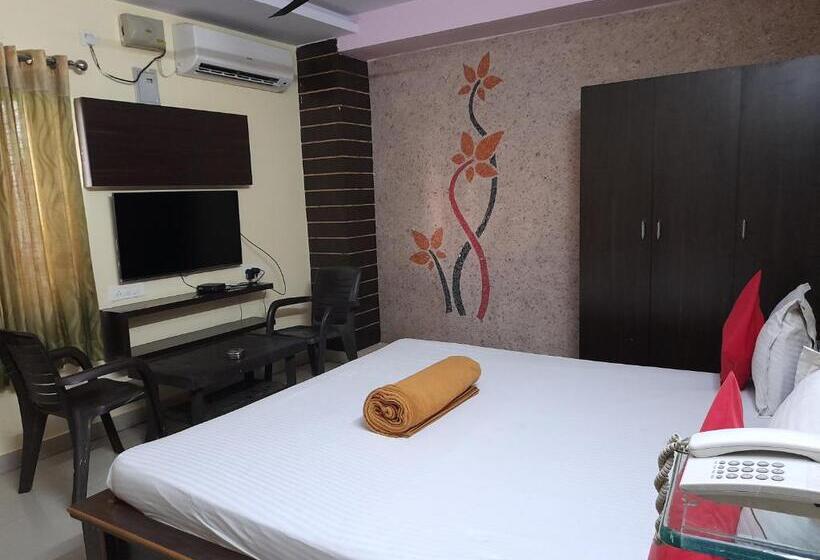 هتل Maruthi Residency Inn L B Nagar
