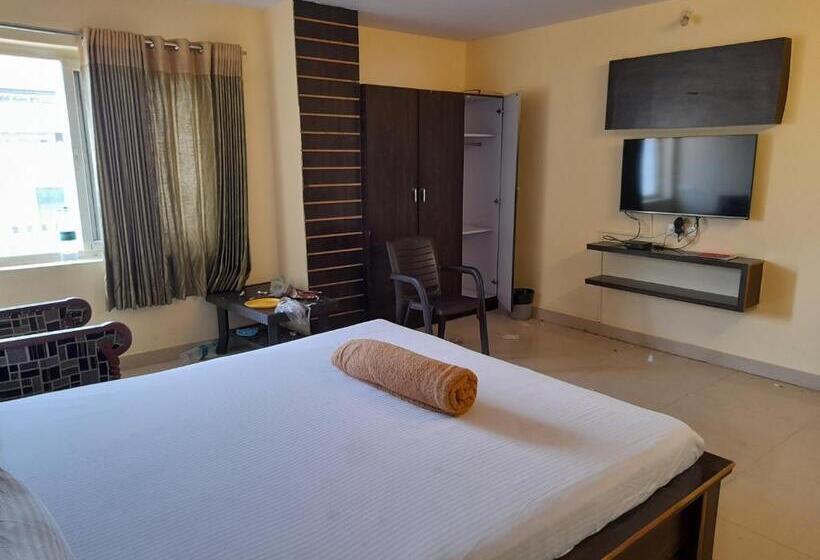 هتل Maruthi Residency Inn L B Nagar