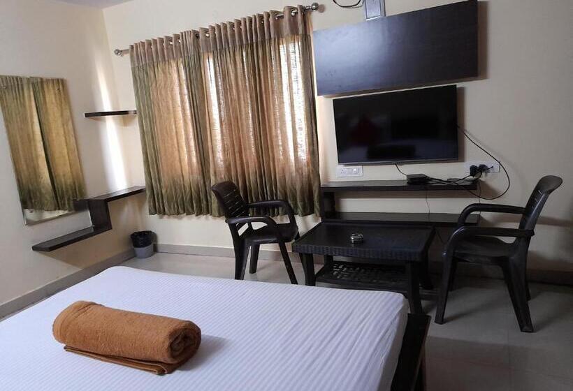 هتل Maruthi Residency Inn L B Nagar