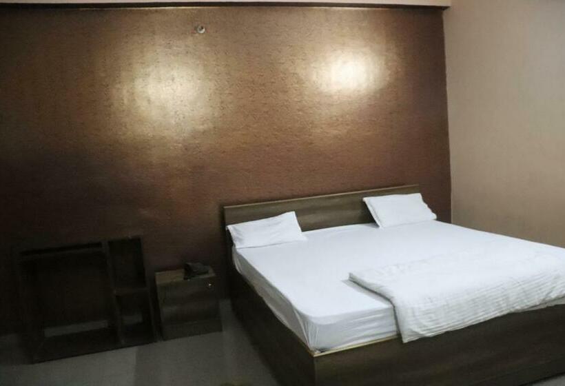 בית מלון כפרי Party Zone By Wb Inn, Hajipur,bihar