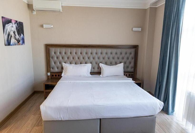 هتل Resident Bishkek