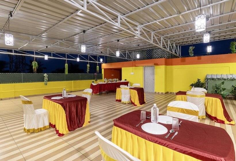 בית מלון כפרי Treebo Four Seasons