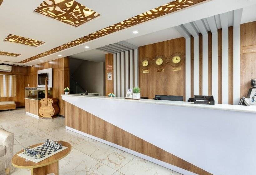 בית מלון כפרי Treebo Four Seasons