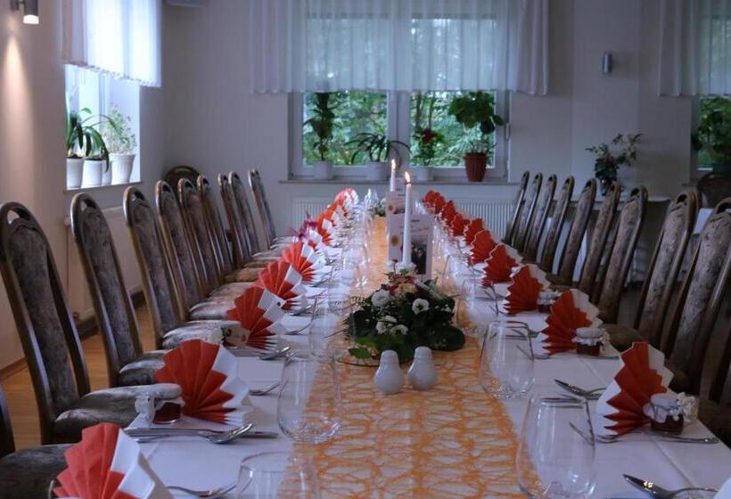 Отель Und Restaurant Karpfenschänke