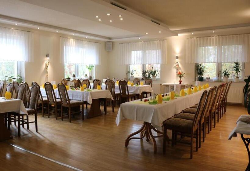 Отель Und Restaurant Karpfenschänke