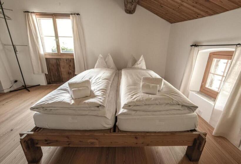 בית מלון כפרי Weiss Kreuz