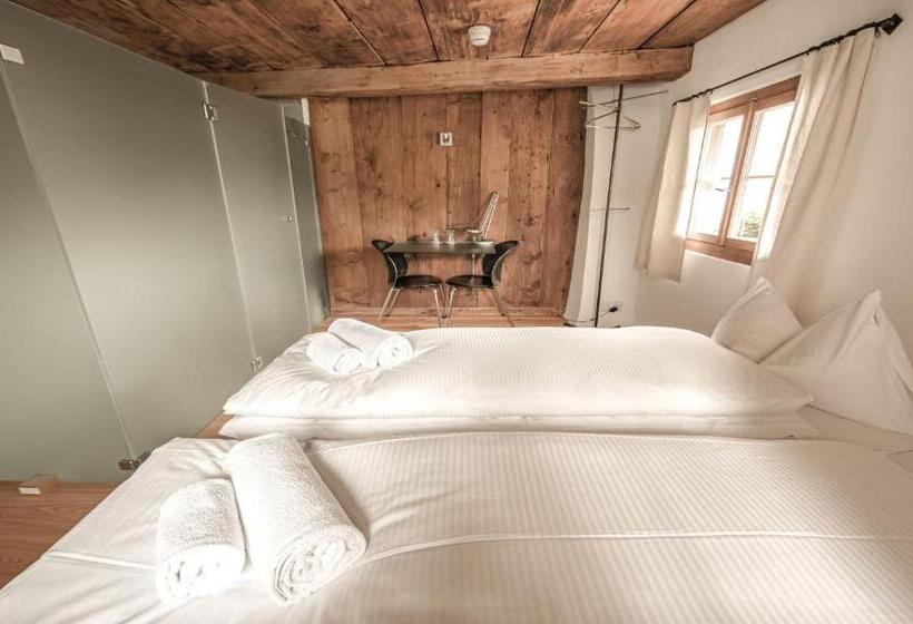 בית מלון כפרי Weiss Kreuz