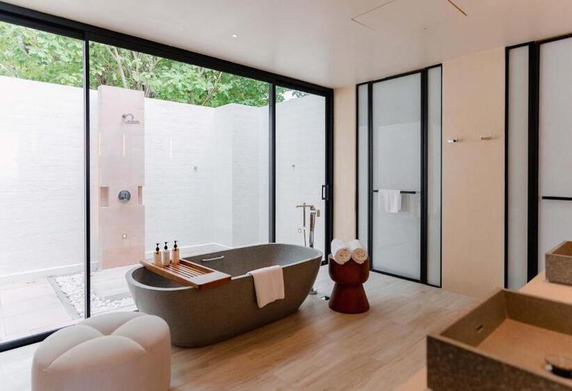 استراحتگاه Kuda Villingili Maldives