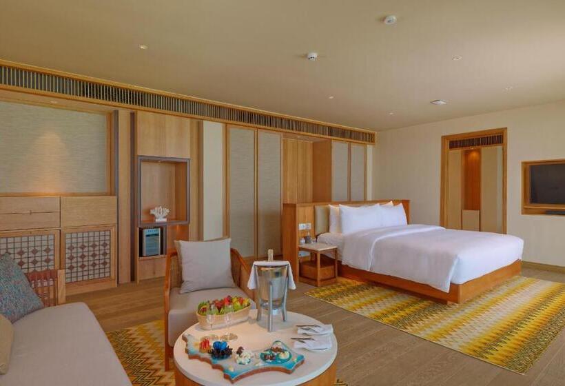 استراحتگاه Kuda Villingili Maldives