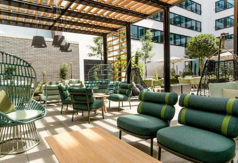 Motel One Stuttgart Hauptbahnhof