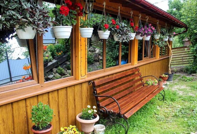 پانسیون садиба у валентини