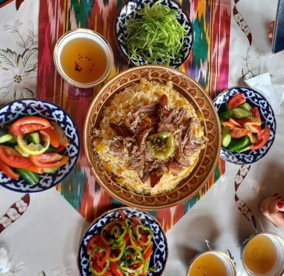 ペンション Guest House Art Postindoz