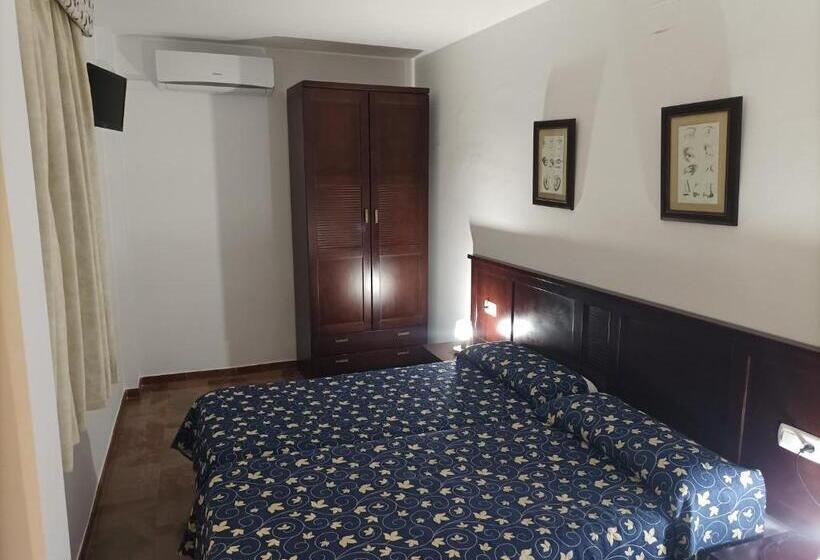 پانسیون Hostal San Cayetano