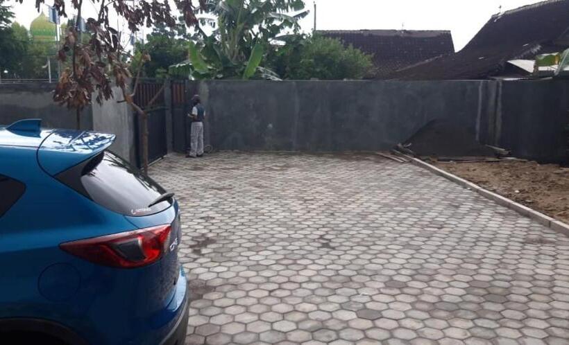 Пансион Omo Inn Solo Redpartner