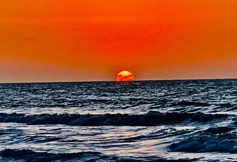 Пансион Playa Jaguar Beach Club