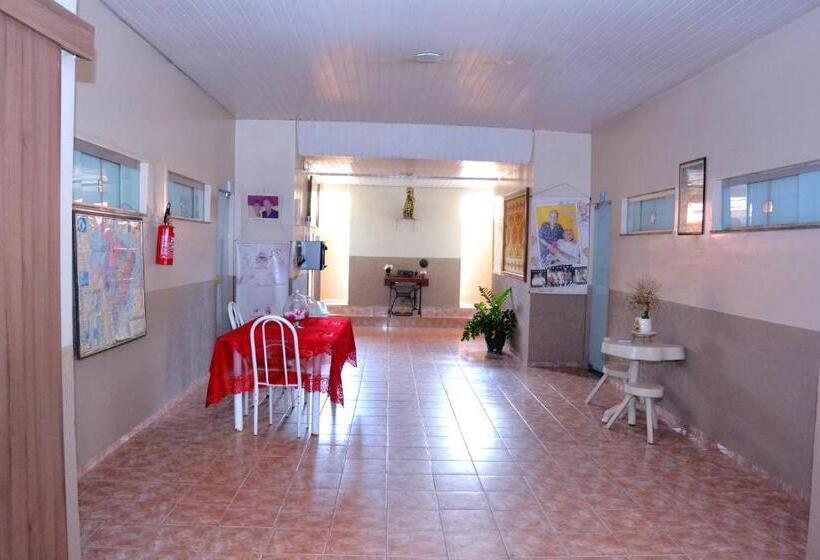 ペンション Pousada Universal