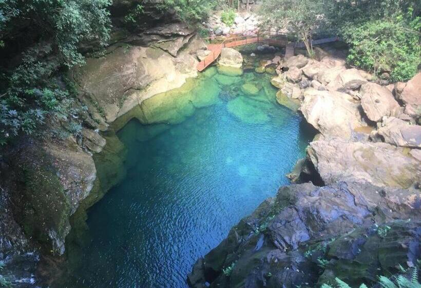 ペンション Pousada Universal