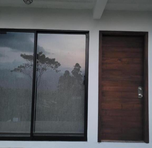 بنسيون Villa Paulina