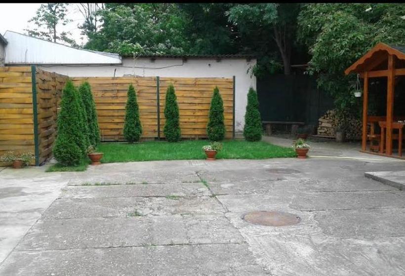 Auberge Hôtelière садиба у яноша