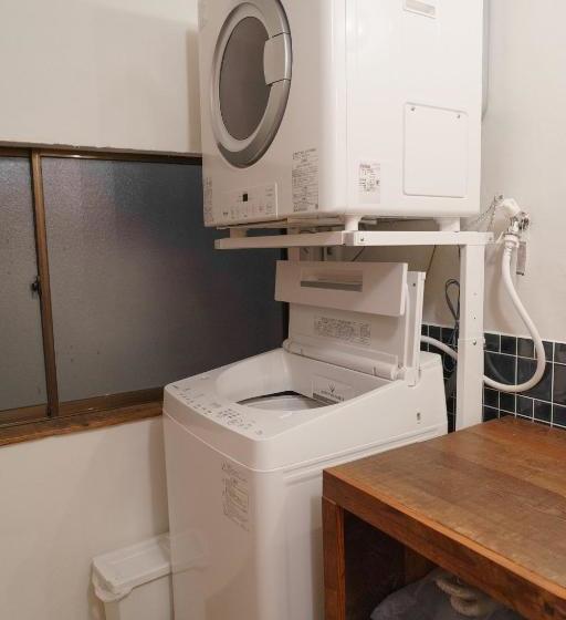 Общежитие ゲストハウス さんかくワサビ Guest House Sankaku Wasabi