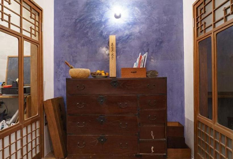 Общежитие ゲストハウス さんかくワサビ Guest House Sankaku Wasabi