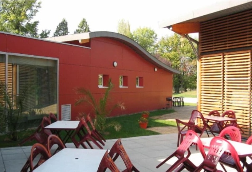 호스텔 Auberge De Jeunesse Hi Grenoble