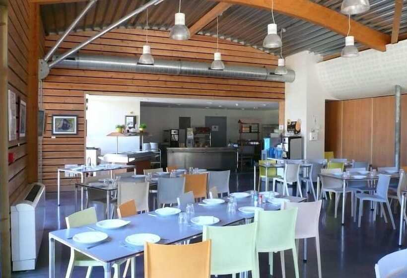 호스텔 Auberge De Jeunesse Hi Grenoble