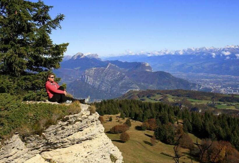 호스텔 Auberge De Jeunesse Hi Grenoble