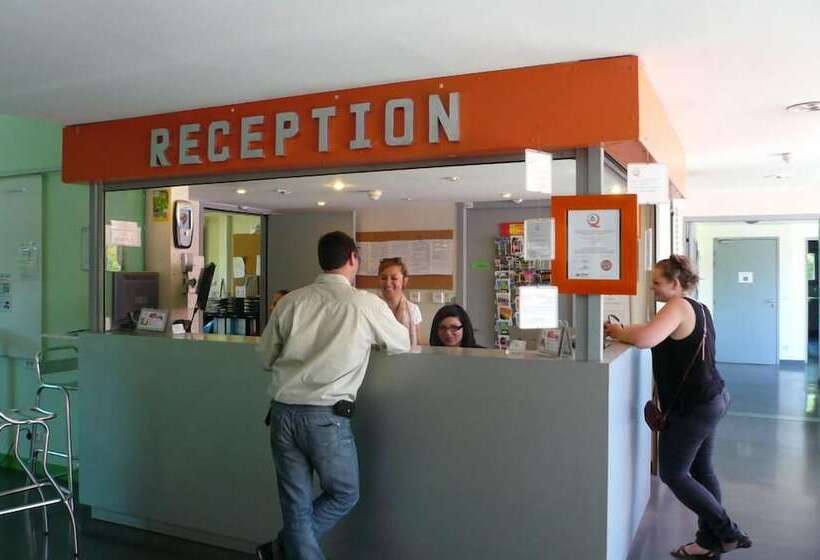 호스텔 Auberge De Jeunesse Hi Grenoble