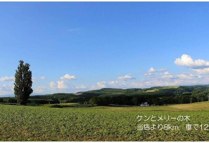 Bed and Breakfast カフェロッジ Touch Wood