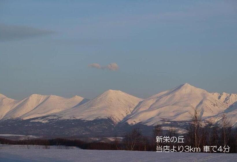 Bed and Breakfast カフェロッジ Touch Wood