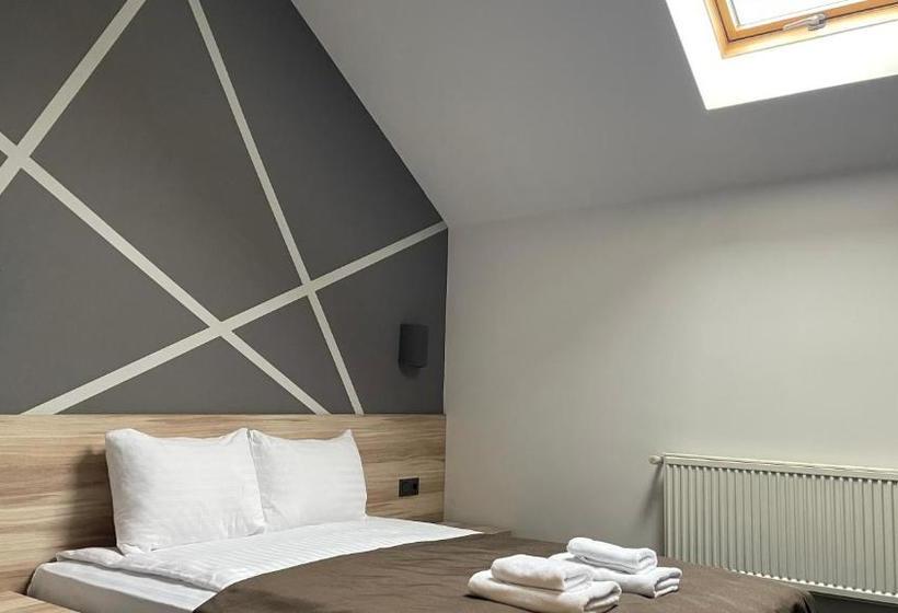 هتل готельно рестораний комплекс Silver