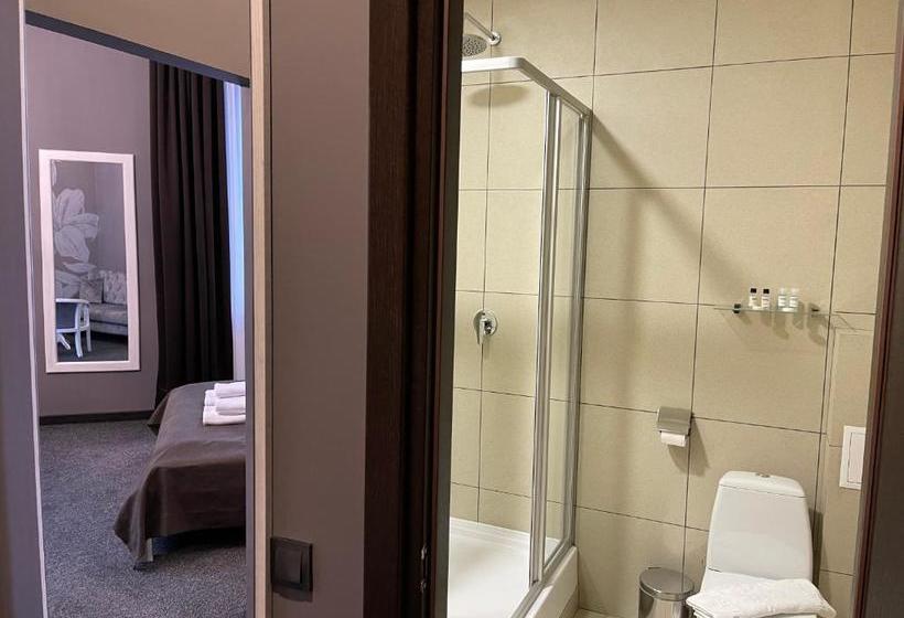 هتل готельно рестораний комплекс Silver