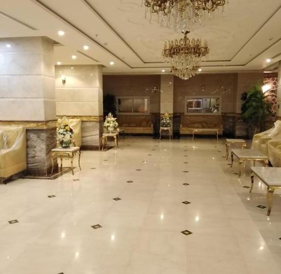 ホテル المختارون الأول