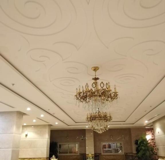 ホテル المختارون الأول