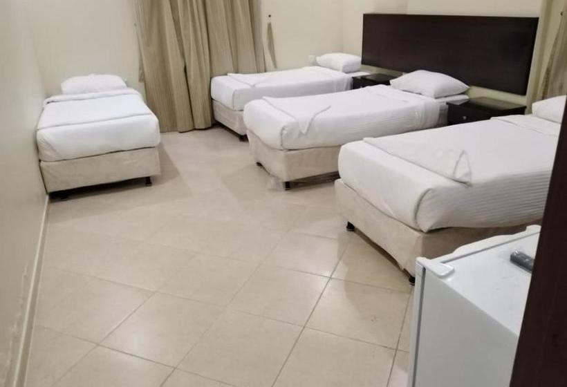 ホテル المختارون الأول