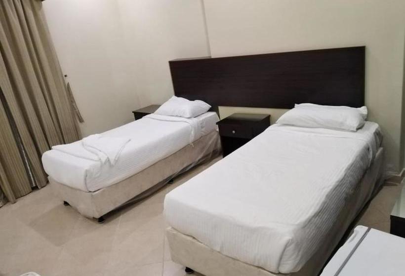 ホテル المختارون الأول