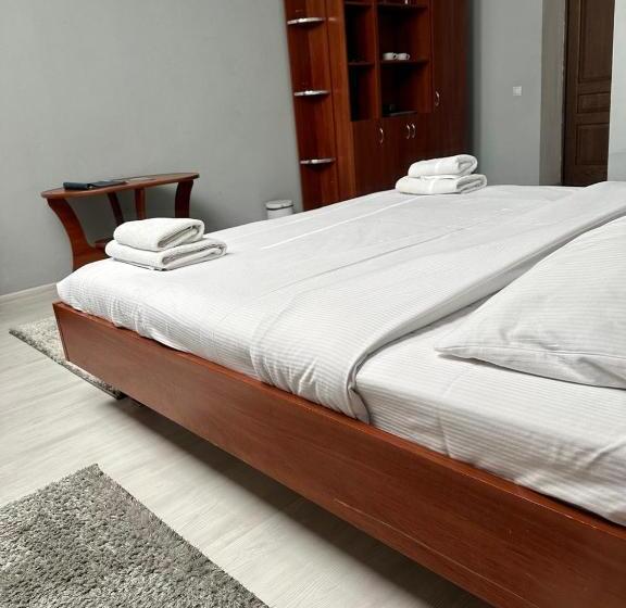 هتل львівський