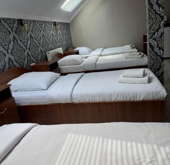 هتل львівський