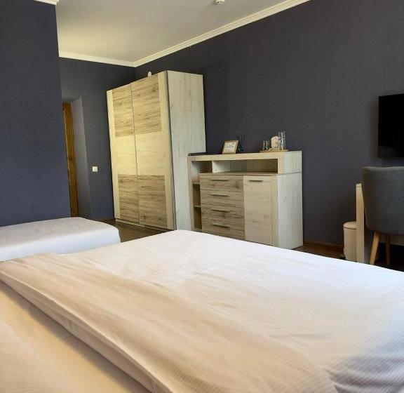 هتل львівський