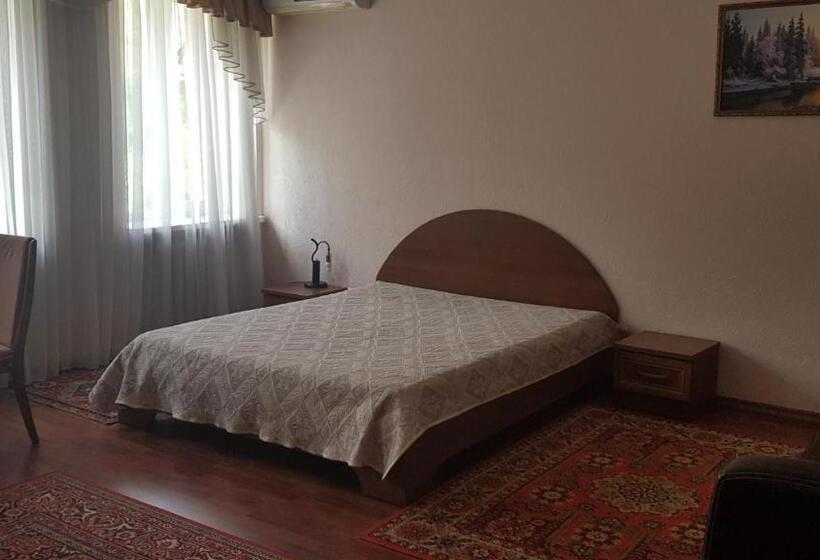 هتل золотой берег