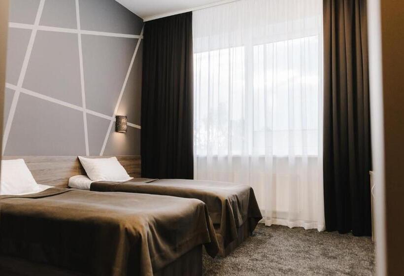 هتل готельно рестораний комплекс Silver