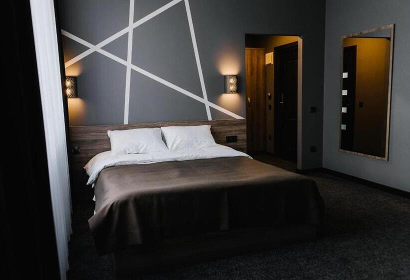 هتل готельно рестораний комплекс Silver