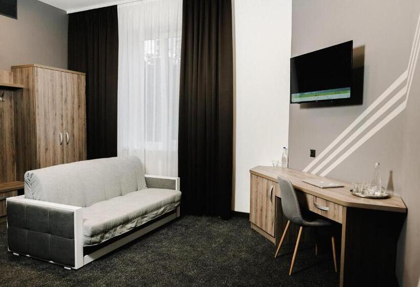 هتل готельно рестораний комплекс Silver